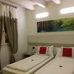 Nuova Ostiglia Couette-café 3*