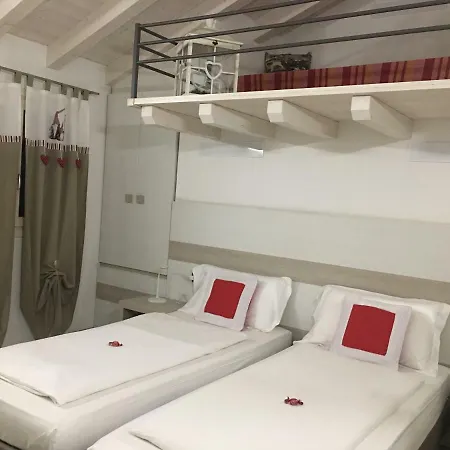 Nuova Ostiglia Bed & Breakfast 2*