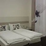Nuova Ostiglia Bed & Breakfast 3*