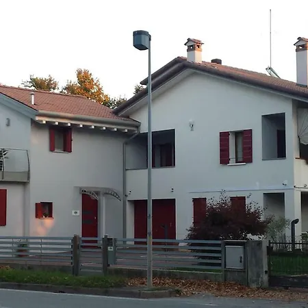 Bed & Breakfast Nuova Ostiglia 2*